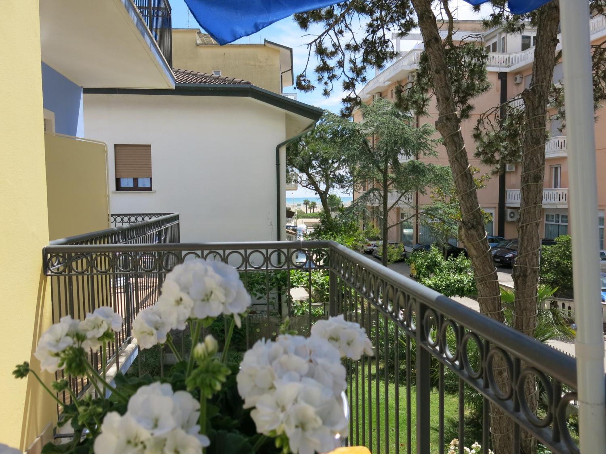 Residence Amarein Каорле Екстер'єр фото