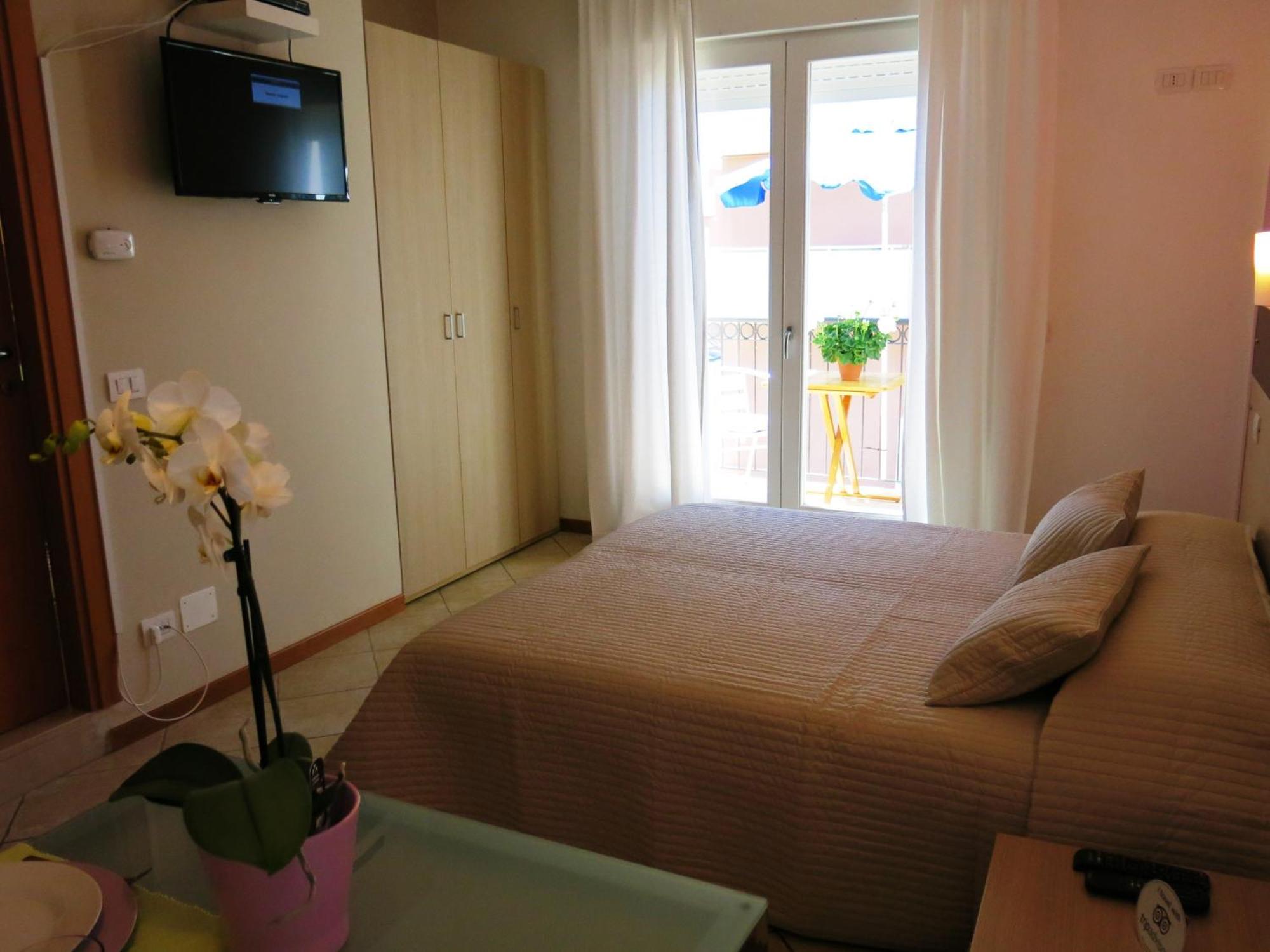 Residence Amarein Каорле Екстер'єр фото